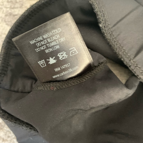 Carbon38 Off-Should Ruffle Workout Top/Bra Small - Picture 6 of 6